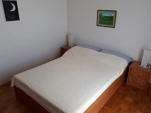 Apartmani Sokol Врси 0*,